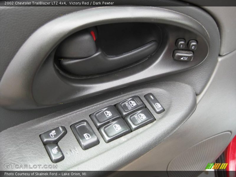 Victory Red / Dark Pewter 2002 Chevrolet TrailBlazer LTZ 4x4