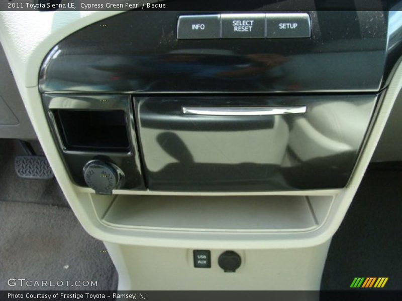 Cypress Green Pearl / Bisque 2011 Toyota Sienna LE