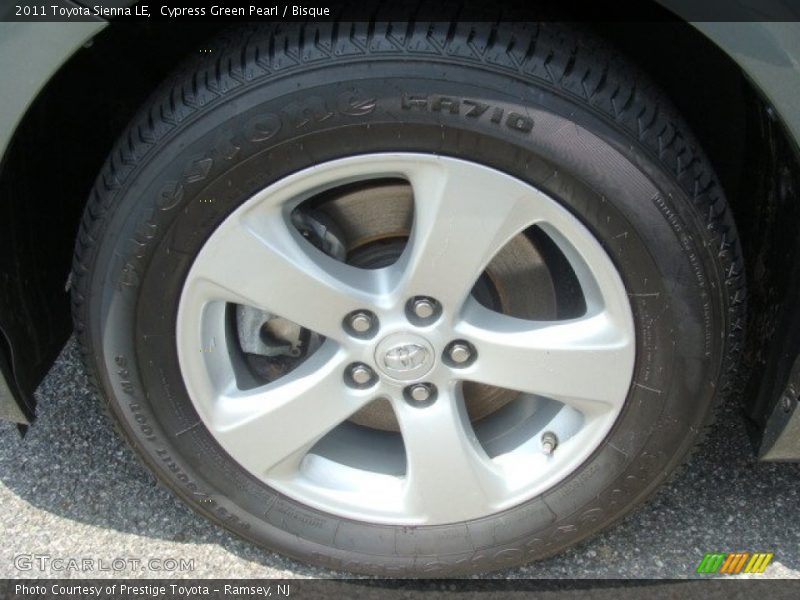 Cypress Green Pearl / Bisque 2011 Toyota Sienna LE