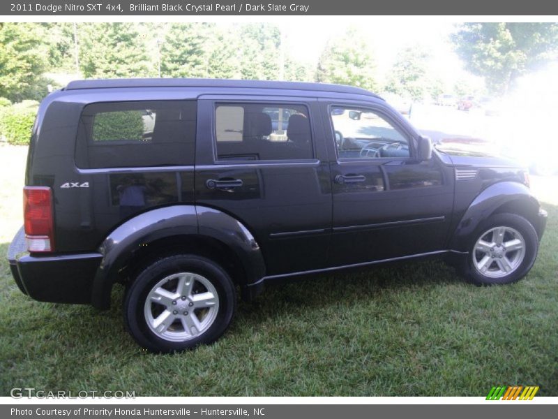 Brilliant Black Crystal Pearl / Dark Slate Gray 2011 Dodge Nitro SXT 4x4