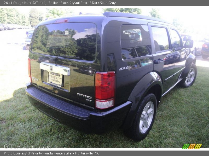 Brilliant Black Crystal Pearl / Dark Slate Gray 2011 Dodge Nitro SXT 4x4