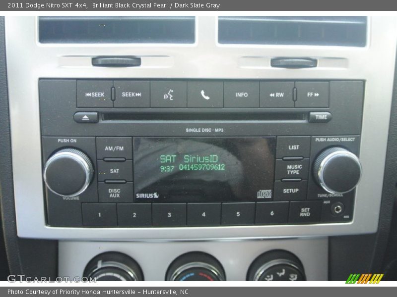 Brilliant Black Crystal Pearl / Dark Slate Gray 2011 Dodge Nitro SXT 4x4