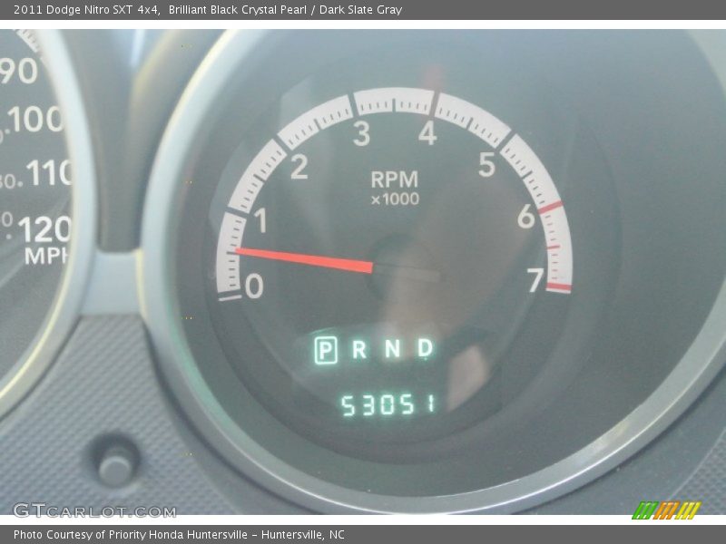 Brilliant Black Crystal Pearl / Dark Slate Gray 2011 Dodge Nitro SXT 4x4
