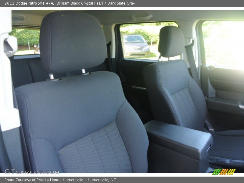 Brilliant Black Crystal Pearl / Dark Slate Gray 2011 Dodge Nitro SXT 4x4