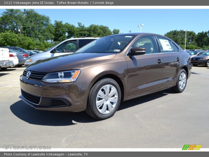 Front 3/4 View of 2013 Jetta SE Sedan