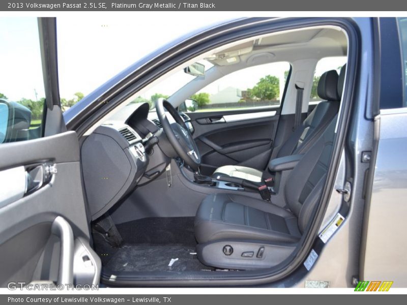 Platinum Gray Metallic / Titan Black 2013 Volkswagen Passat 2.5L SE