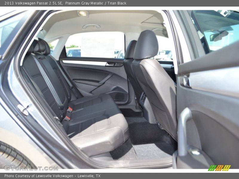 Platinum Gray Metallic / Titan Black 2013 Volkswagen Passat 2.5L SE