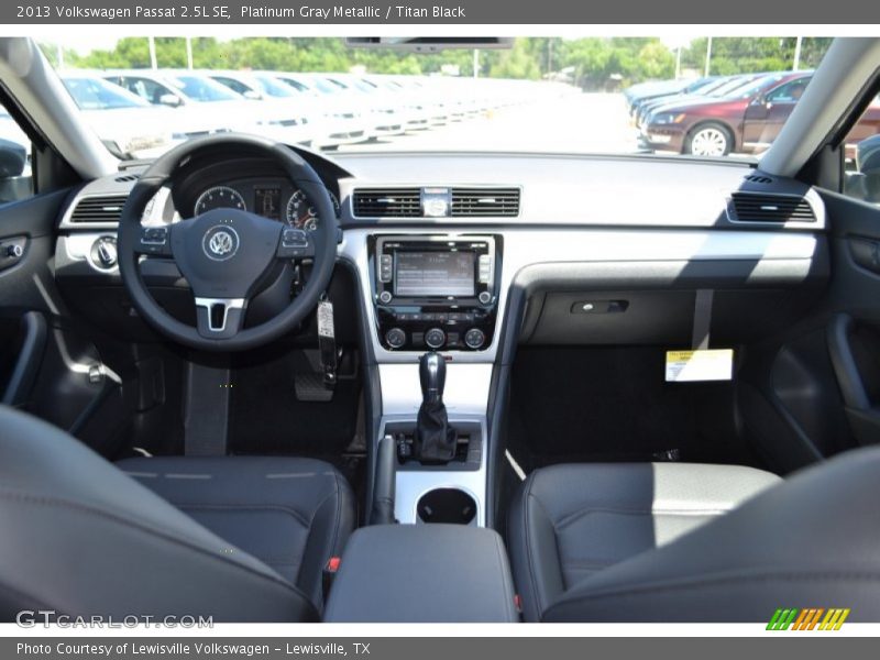 Platinum Gray Metallic / Titan Black 2013 Volkswagen Passat 2.5L SE