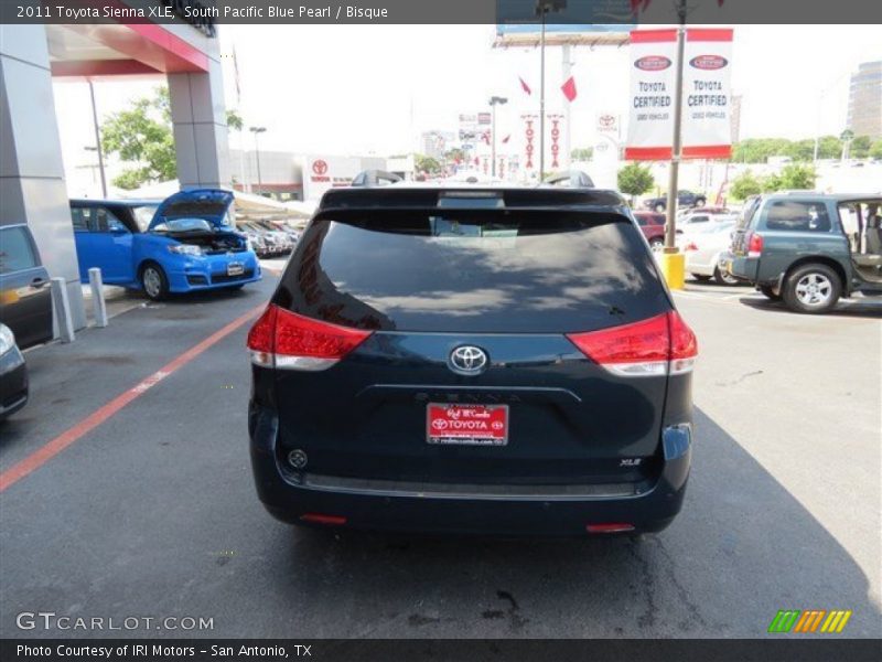 South Pacific Blue Pearl / Bisque 2011 Toyota Sienna XLE