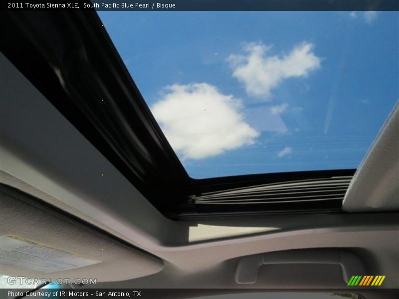 South Pacific Blue Pearl / Bisque 2011 Toyota Sienna XLE