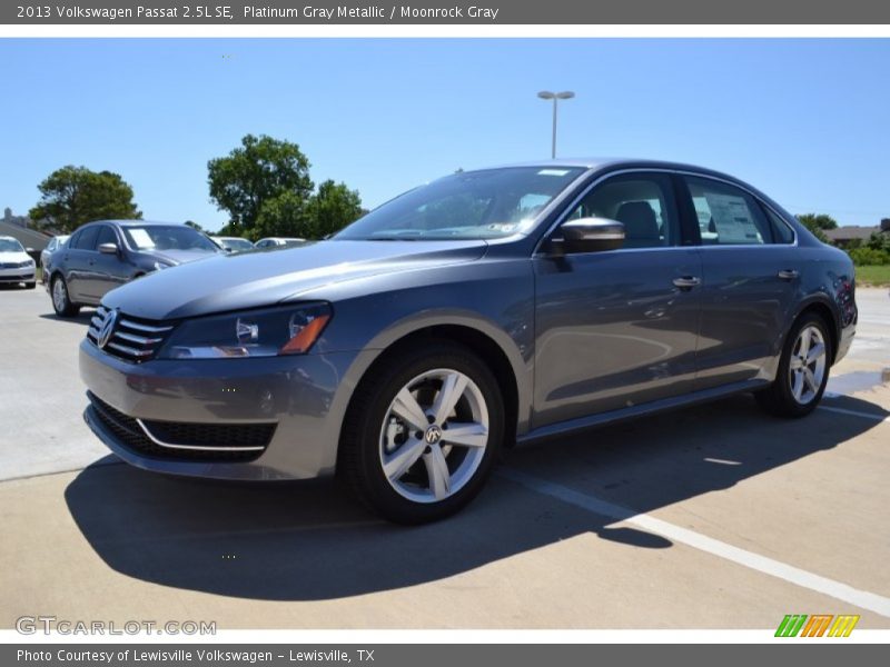 Platinum Gray Metallic / Moonrock Gray 2013 Volkswagen Passat 2.5L SE