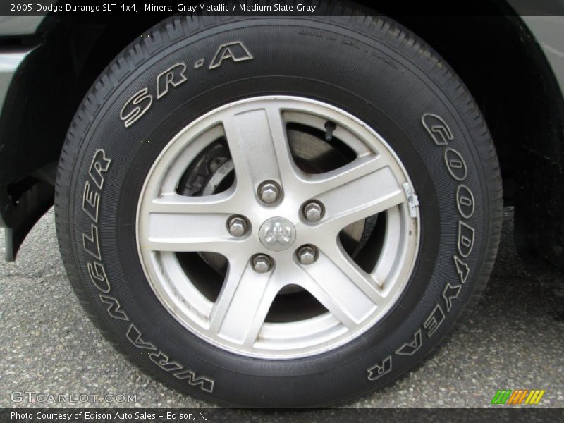  2005 Durango SLT 4x4 Wheel