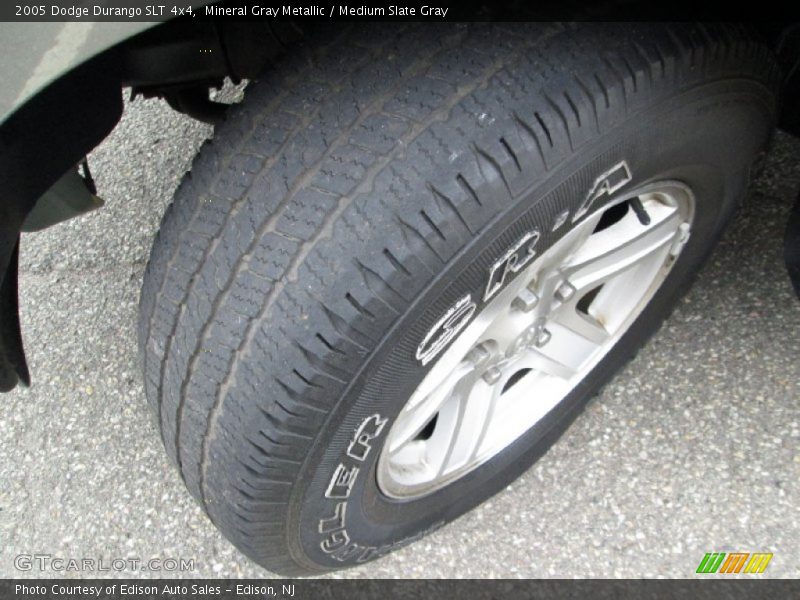 Mineral Gray Metallic / Medium Slate Gray 2005 Dodge Durango SLT 4x4