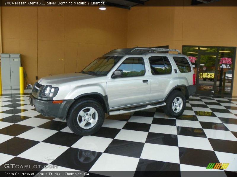 Silver Lightning Metallic / Charcoal 2004 Nissan Xterra XE