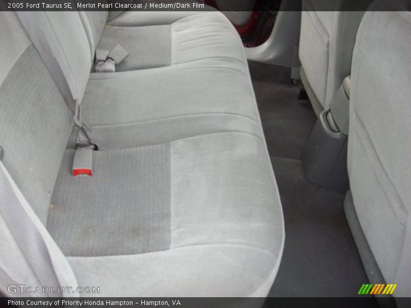 Merlot Pearl Clearcoat / Medium/Dark Flint 2005 Ford Taurus SE