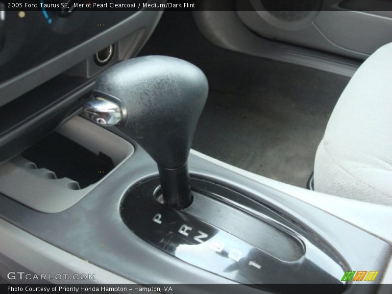 Merlot Pearl Clearcoat / Medium/Dark Flint 2005 Ford Taurus SE