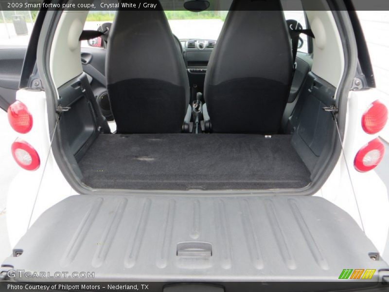  2009 fortwo pure coupe Trunk