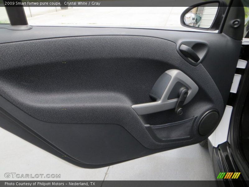 Door Panel of 2009 fortwo pure coupe
