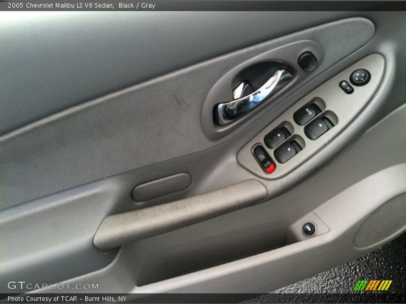 Black / Gray 2005 Chevrolet Malibu LS V6 Sedan