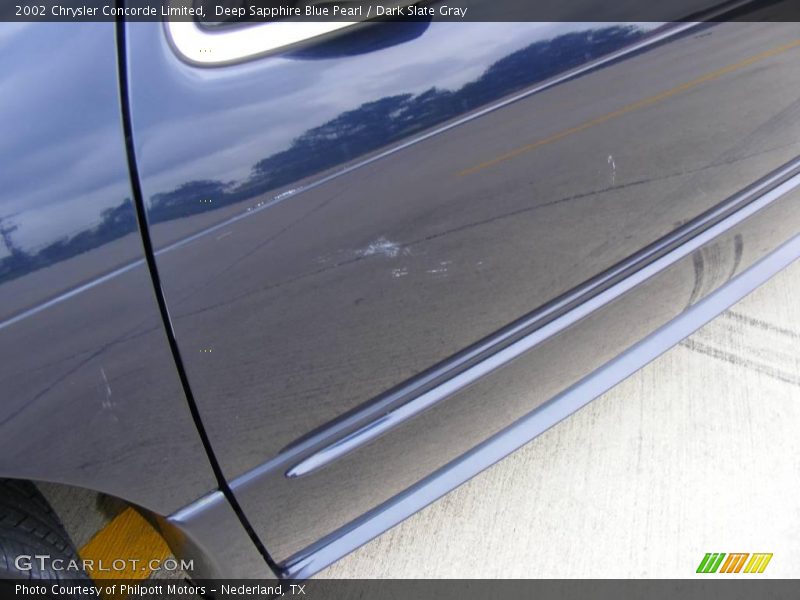 Deep Sapphire Blue Pearl / Dark Slate Gray 2002 Chrysler Concorde Limited