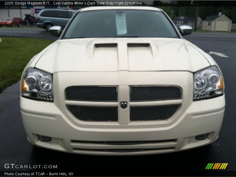Cool Vanilla White / Dark Slate Gray/Light Graystone 2005 Dodge Magnum R/T