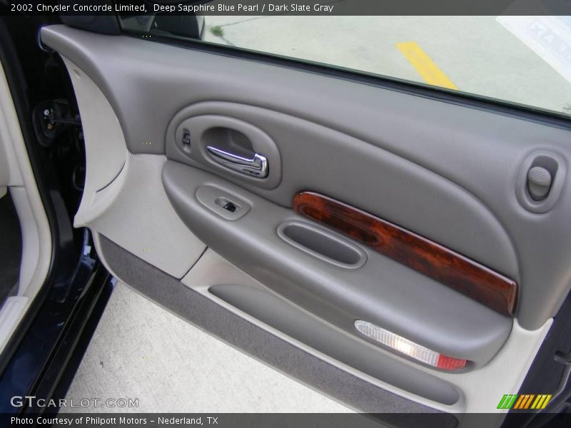 Deep Sapphire Blue Pearl / Dark Slate Gray 2002 Chrysler Concorde Limited