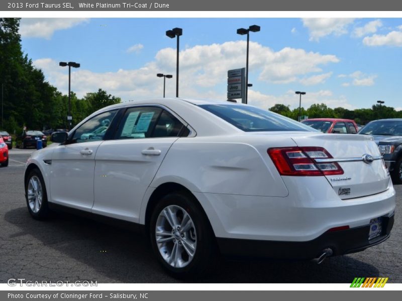 White Platinum Tri-Coat / Dune 2013 Ford Taurus SEL