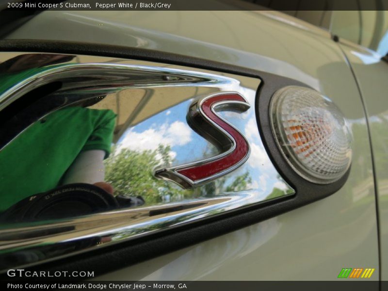 Pepper White / Black/Grey 2009 Mini Cooper S Clubman