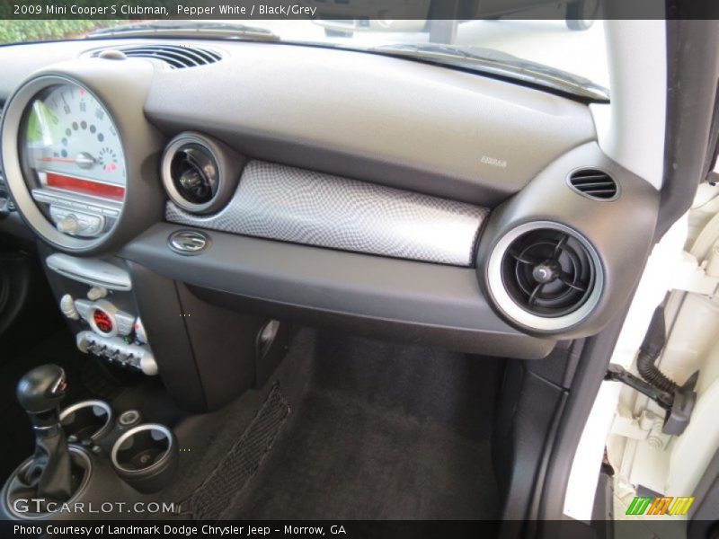 Pepper White / Black/Grey 2009 Mini Cooper S Clubman