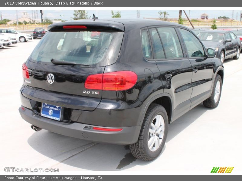 Deep Black Metallic / Black 2013 Volkswagen Tiguan S