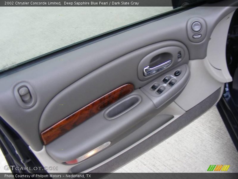 Deep Sapphire Blue Pearl / Dark Slate Gray 2002 Chrysler Concorde Limited