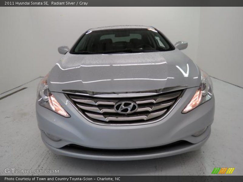 Radiant Silver / Gray 2011 Hyundai Sonata SE