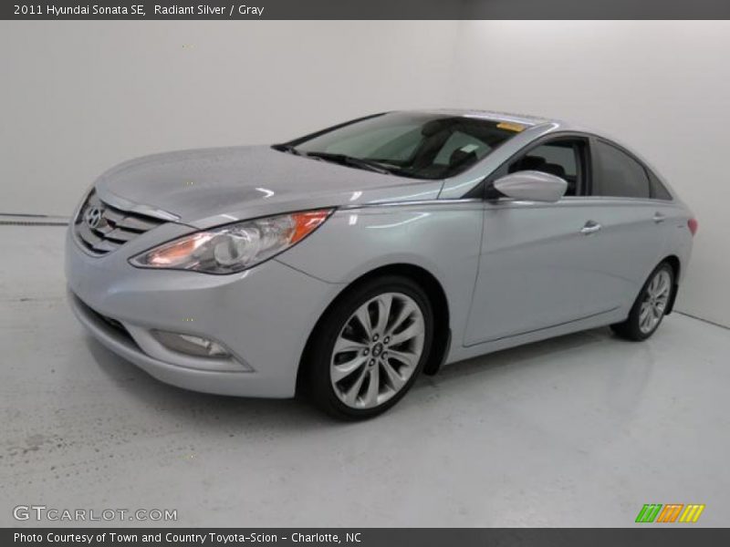 Radiant Silver / Gray 2011 Hyundai Sonata SE