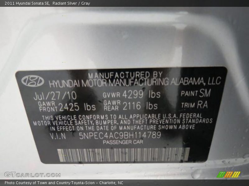 Radiant Silver / Gray 2011 Hyundai Sonata SE