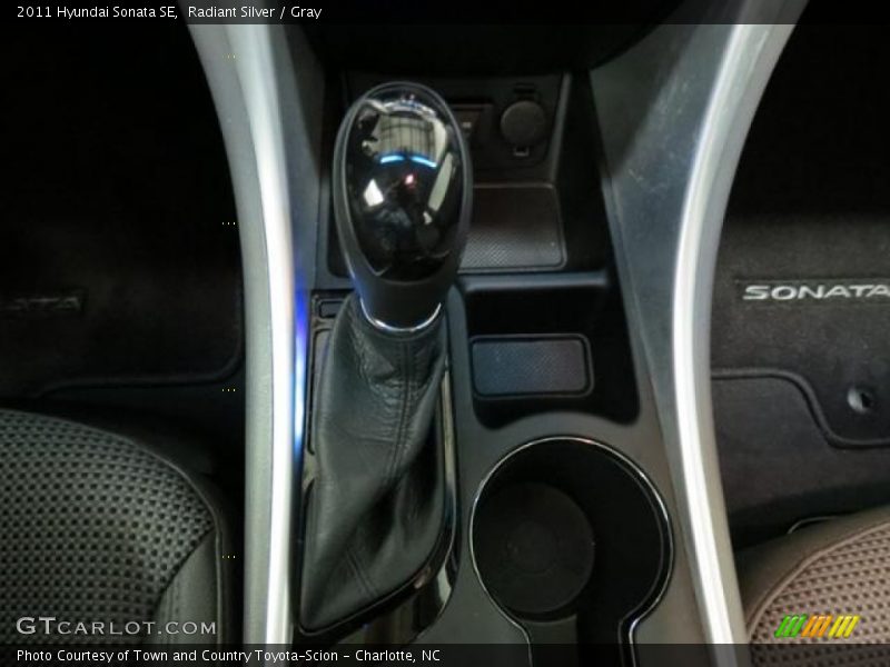 Radiant Silver / Gray 2011 Hyundai Sonata SE