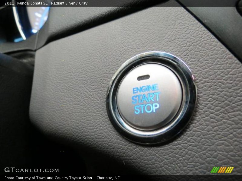 Radiant Silver / Gray 2011 Hyundai Sonata SE