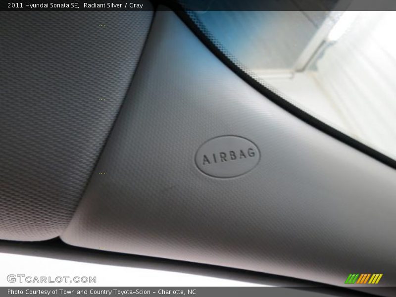 Radiant Silver / Gray 2011 Hyundai Sonata SE
