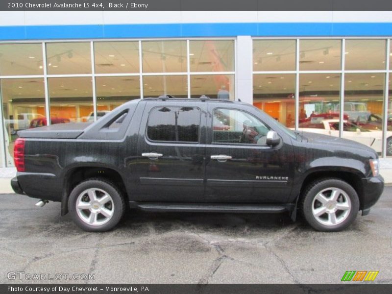 Black / Ebony 2010 Chevrolet Avalanche LS 4x4