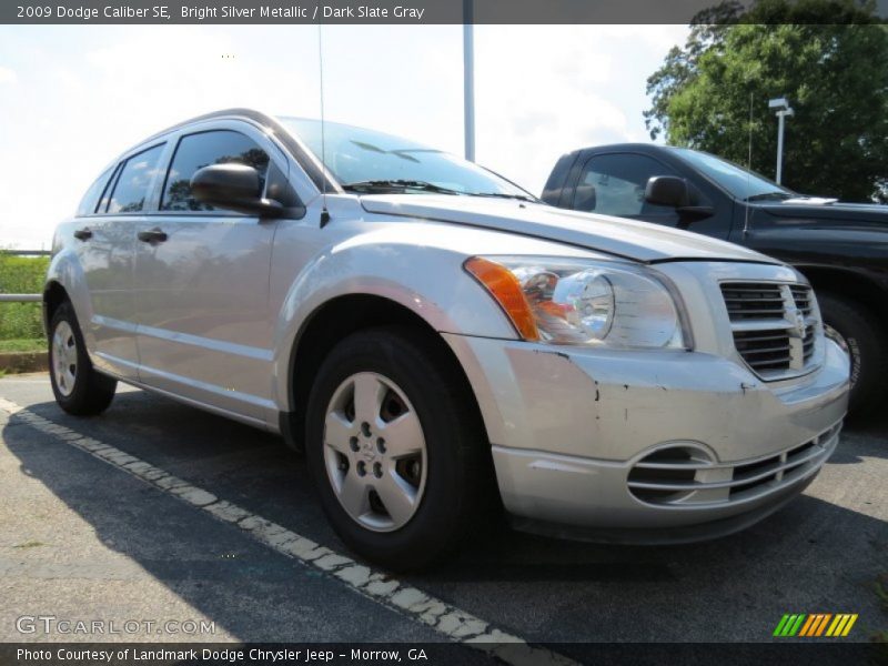 Bright Silver Metallic / Dark Slate Gray 2009 Dodge Caliber SE