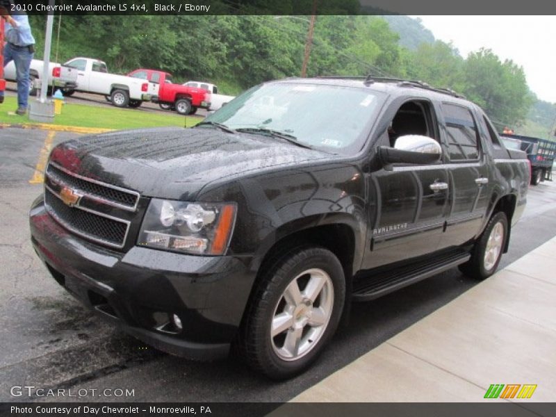 Black / Ebony 2010 Chevrolet Avalanche LS 4x4