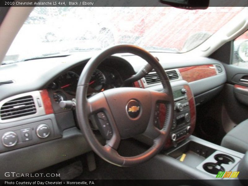 Black / Ebony 2010 Chevrolet Avalanche LS 4x4