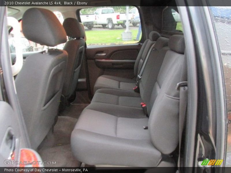 Black / Ebony 2010 Chevrolet Avalanche LS 4x4