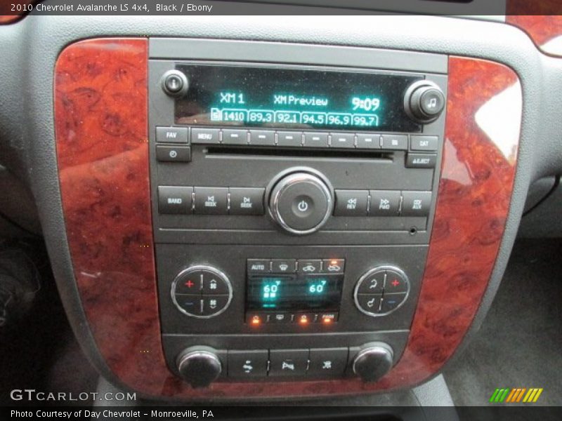 Black / Ebony 2010 Chevrolet Avalanche LS 4x4