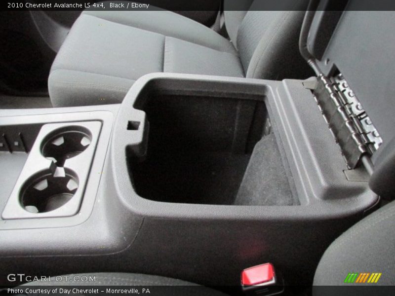Black / Ebony 2010 Chevrolet Avalanche LS 4x4