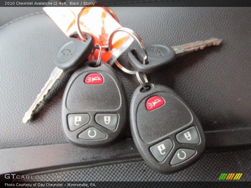 Black / Ebony 2010 Chevrolet Avalanche LS 4x4