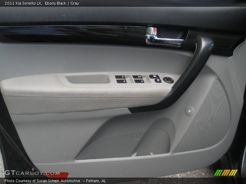 Ebony Black / Gray 2011 Kia Sorento LX