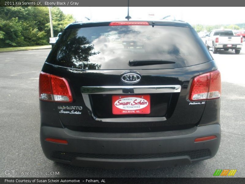 Ebony Black / Gray 2011 Kia Sorento LX