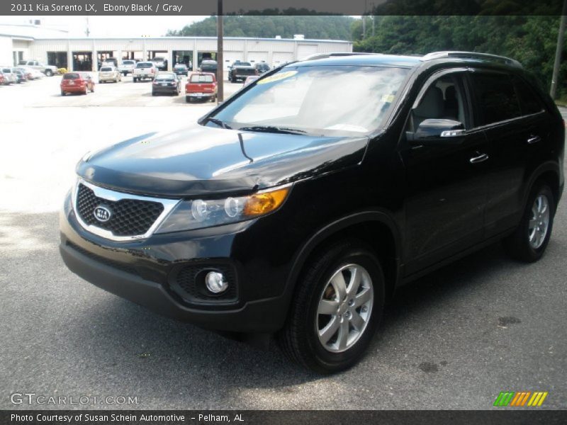 Ebony Black / Gray 2011 Kia Sorento LX