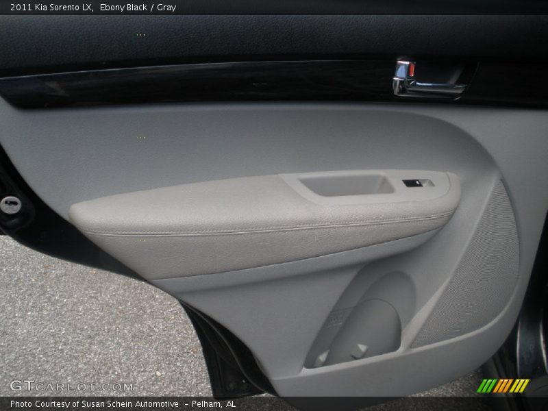 Ebony Black / Gray 2011 Kia Sorento LX