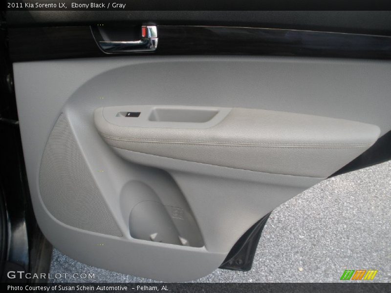 Ebony Black / Gray 2011 Kia Sorento LX